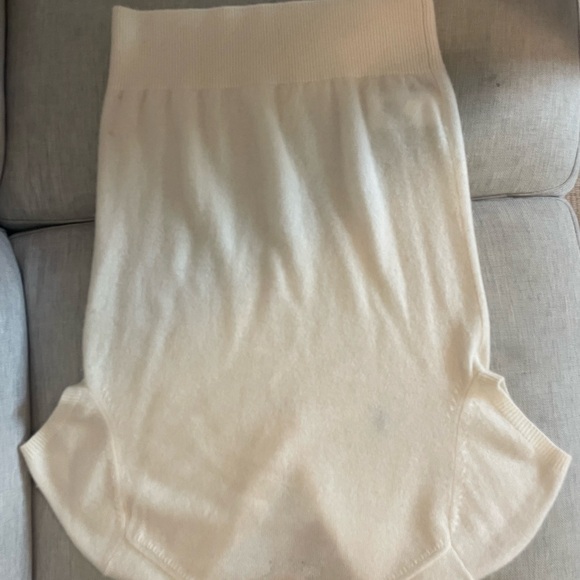 Ralph Lauren White Cashmere Polo - Picture 4 of 4